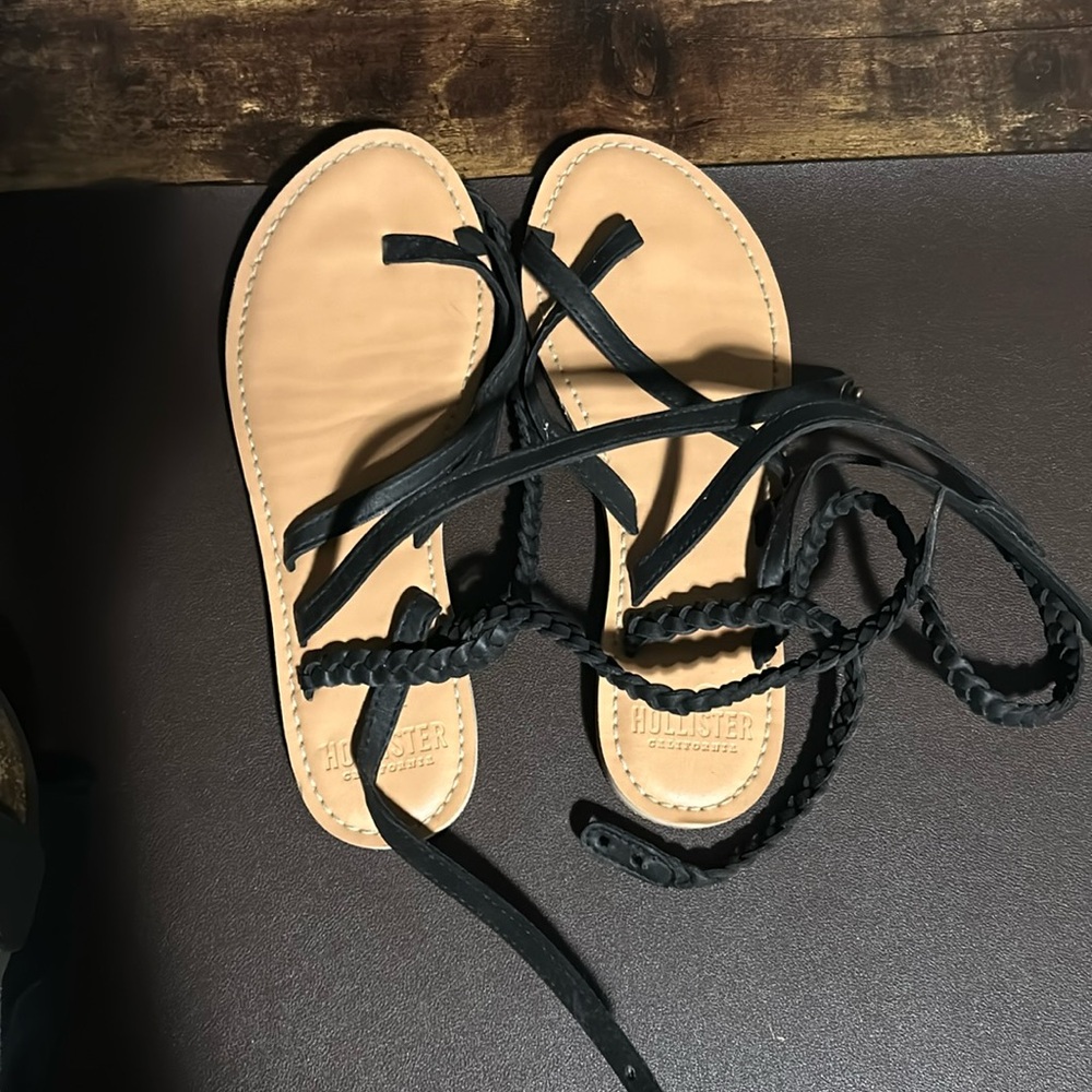 Hollister sandals 8